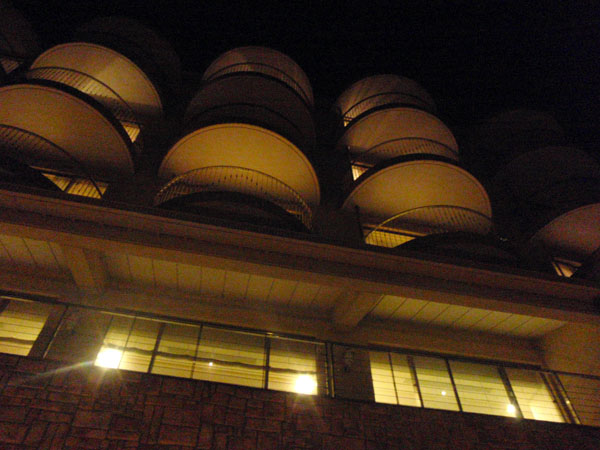 夜のサンペルラ志摩のテラス