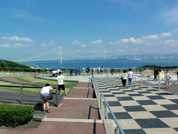 淡路ＳＡから見た明石大橋