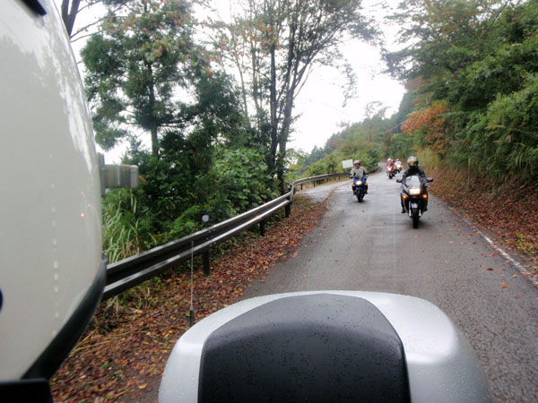 八溝山の舗装林道