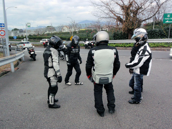 BMW純正ウェアが事故から身体を守ってくれた