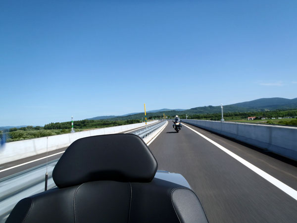 ボルドーさん（BMW K1200GT）