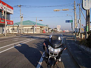 鹿島灘の海岸線沿いの道路