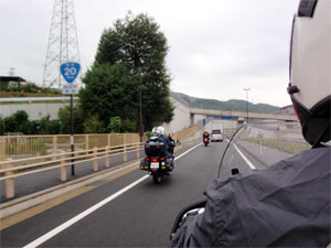 岡谷ＩＣを降りて