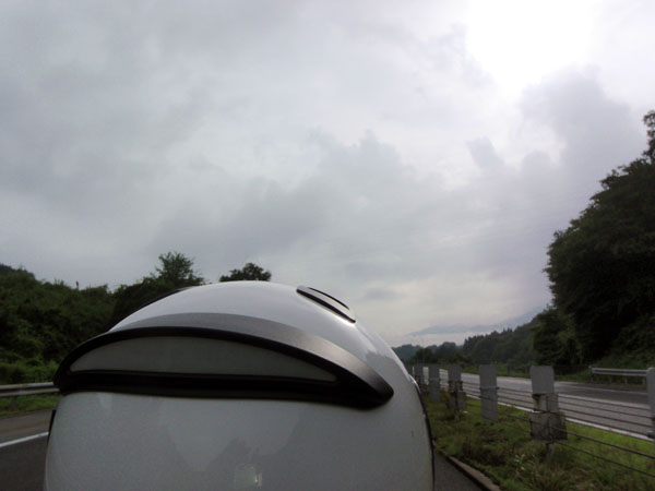 東北自動車道を走行