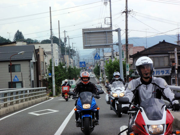 天竜川を渡る橋の上