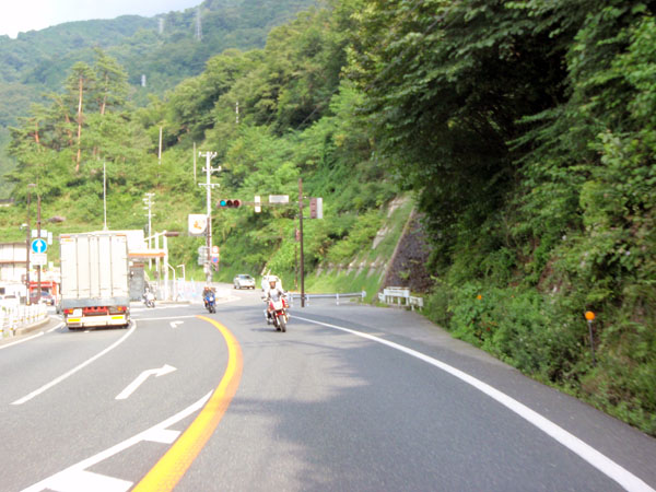 国道１９号線にて