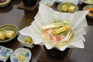 ユースホステルの夕食