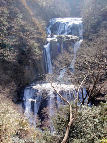 展望台から見た袋田の滝