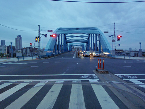 朝の丸子橋
