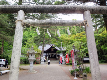 春日山神社