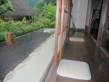 縁側でゆっくり