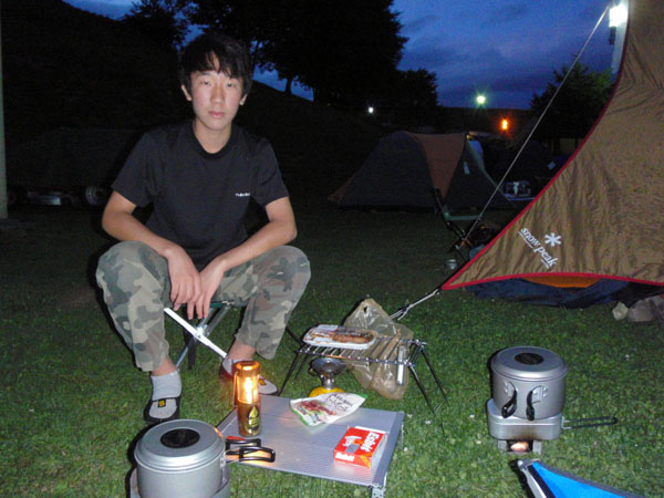 日の出公園　オートキャンプ場にて