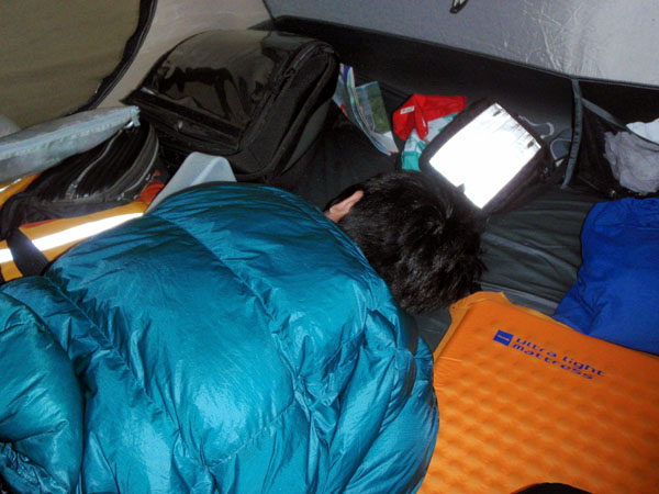 日の出公園キャンプ場にて