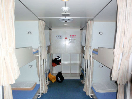 フェリー内カジュアルルーム
