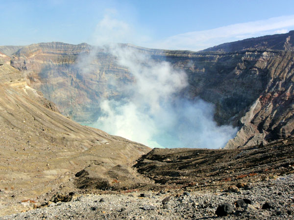 阿蘇山の火口