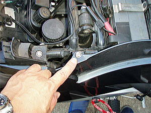 カウルの外し方