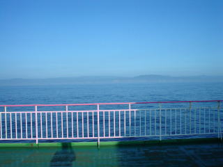 フェリー甲板より