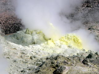 硫黄山