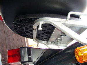 ボルト取り付け位置