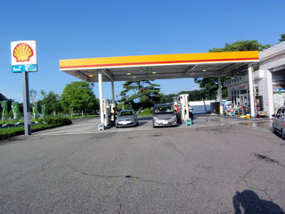 ガソリンスタンド