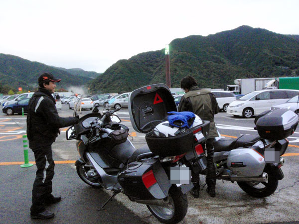 談合坂ＳＡにて