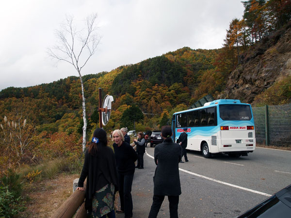 外国人も訪れる九蔵峠