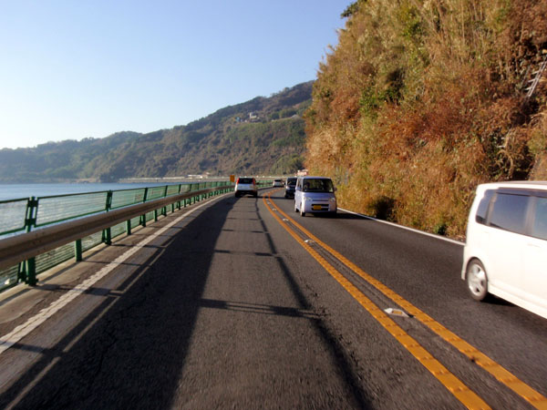 国道１３５号線を南下中