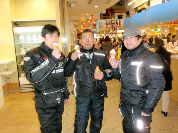 伊東マリンタウンにて