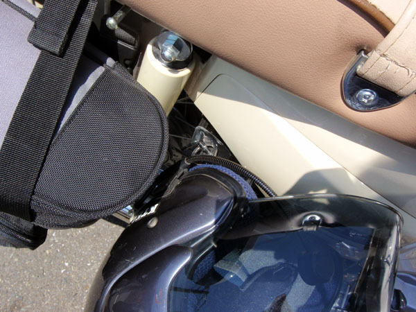 ヘルメットを掛けてみました