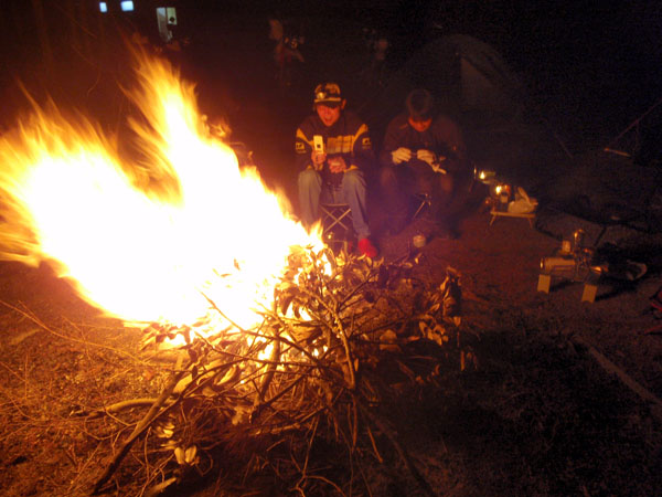 キャンプファイヤー