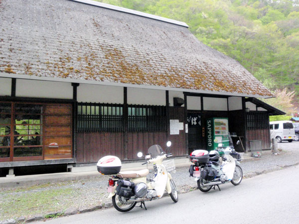 蕎麦屋さんとスーパーカブ１１０