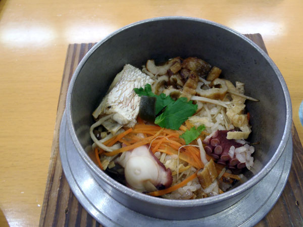 瀬戸御膳の海鮮釜飯