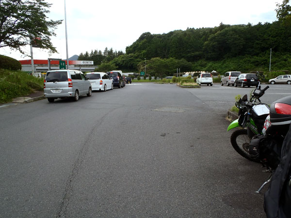 ＳＡのスタンドには行列が出来ていた