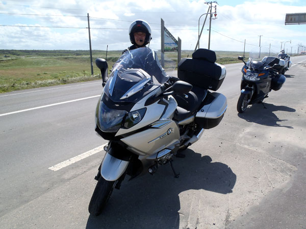 北緯４５度のモニュメント前にて