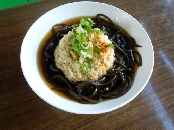 音威子府の黒いお蕎麦
