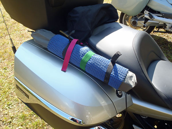 テントポールの積載方法