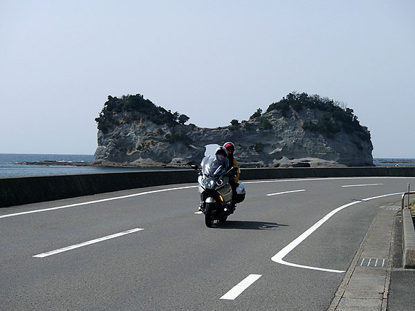 円月島とＫ１６００ＧＴＬ