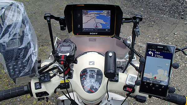 スーパーカブの装備