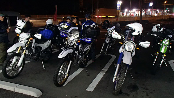 珍しく全員２５０ｃｃのオフロードバイク