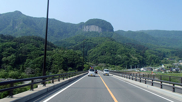 面白い形の岩山
