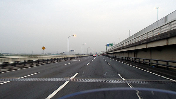 国道１７号線で荒川に掛かる橋