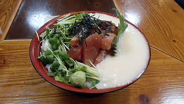 山かけ丼（１，３００円）