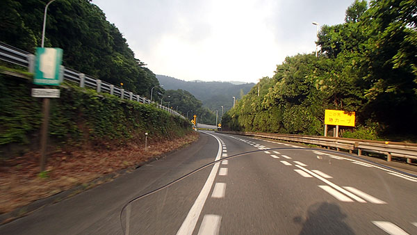 東名高速道路