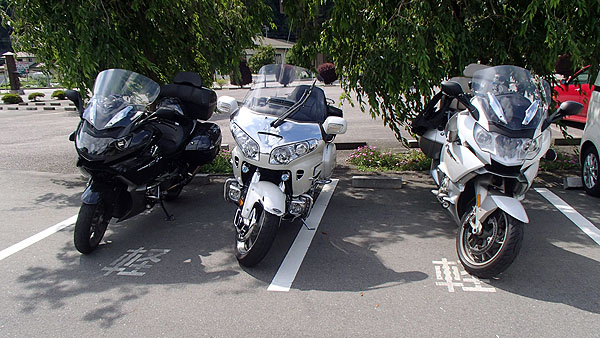 ゴールドウィング