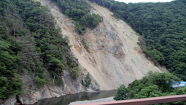 国道１２１号線付近