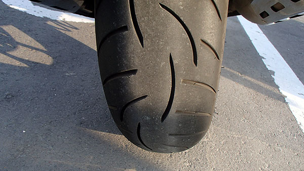 北海道上陸前のリヤタイヤ