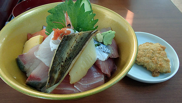 海鮮丼