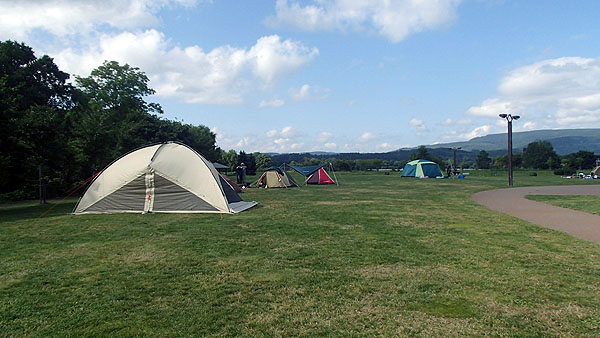 キャンプ場