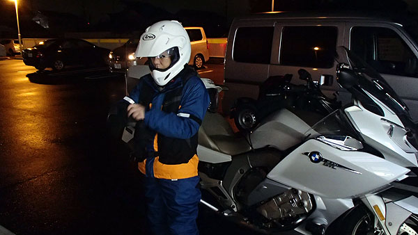 合流場所のセブンイレブンにて