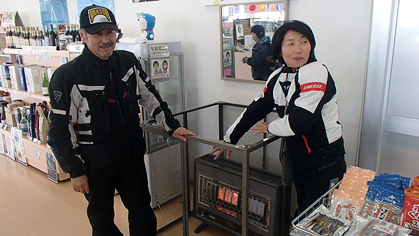 夏なのにストーブが